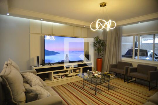 Sala de casa para alugar com 3 quartos, 390m² em Parque João Ramalho, Santo André