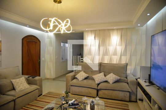 Sala de casa para alugar com 3 quartos, 390m² em Parque João Ramalho, Santo André
