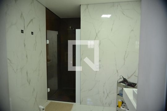 Banheiro da Suíte 2 de casa para alugar com 3 quartos, 390m² em Parque João Ramalho, Santo André