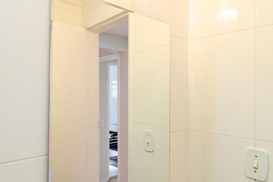 Banheiro Social de apartamento para alugar com 3 quartos, 90m² em Saúde, São Paulo