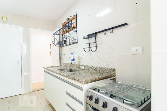 Cozinha de apartamento para alugar com 3 quartos, 90m² em Saúde, São Paulo