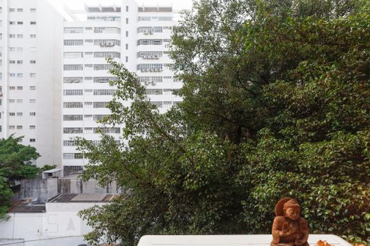 Vista da Suíte de apartamento para alugar com 2 quartos, 87m² em Cerqueira César, São Paulo
