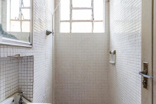 1o. Andar - Banheiro de serviço de casa para alugar com 5 quartos, 380m² em Jardim da Glória, São Paulo