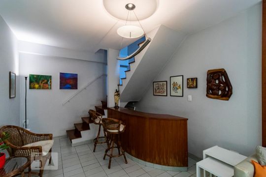 1o. Andar - Sala de TV de casa para alugar com 5 quartos, 380m² em Jardim da Glória, São Paulo