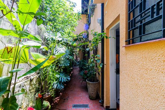 1o. Andar - Quintal de casa para alugar com 5 quartos, 380m² em Jardim da Glória, São Paulo