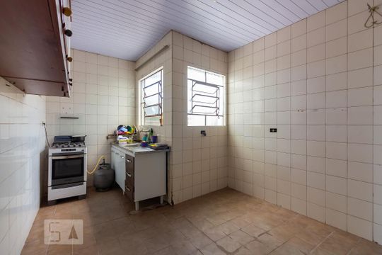 Cozinha 2 de casa à venda com 5 quartos, 200m² em Cipava, Osasco