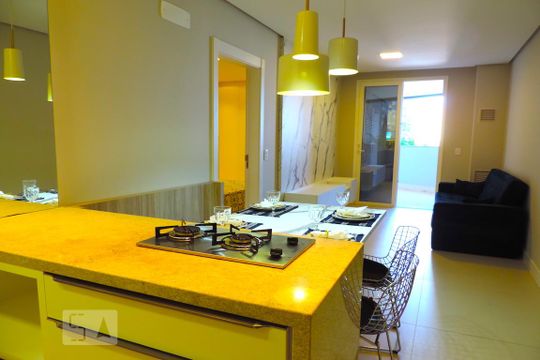 Apartamento para alugar com 1 quarto, 60m² em Centro, Florianópolis