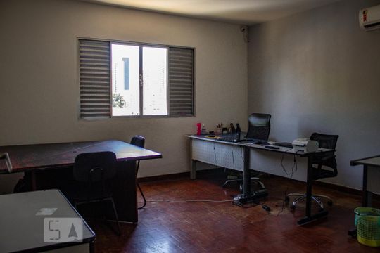 Casa à venda com 4 quartos, 193m² em Vila Sao Paulo, São Paulo