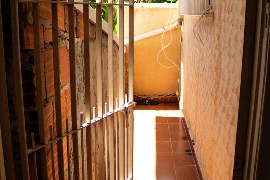 Corredor de casa à venda com 4 quartos, 193m² em Vila Sao Paulo, São Paulo