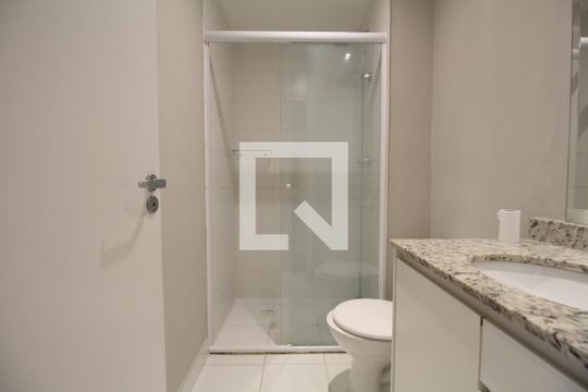 Banheiro da Suíte 2 de apartamento para alugar com 3 quartos, 73m² em Vila Andrade, São Paulo