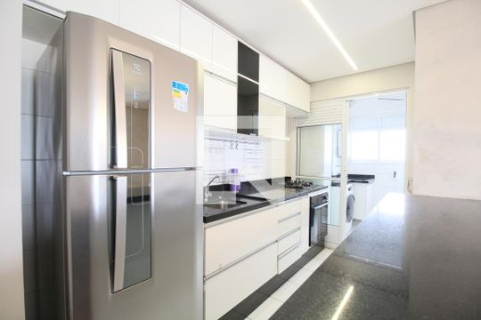 Cozinha de apartamento para alugar com 3 quartos, 73m² em Vila Andrade, São Paulo