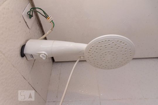 Chuveiro de apartamento à venda com 3 quartos, 68m² em Vila Firmiano Pinto, São Paulo