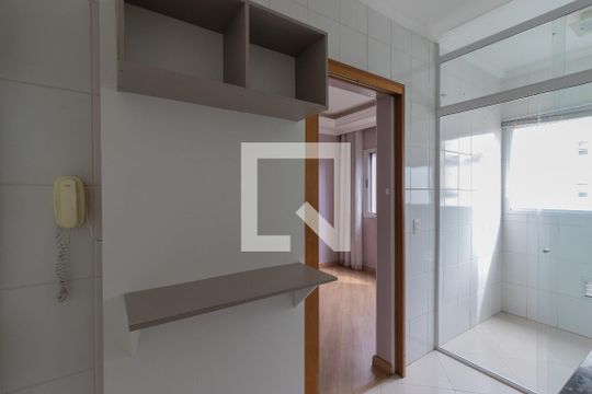 Cozinha de apartamento para alugar com 2 quartos, 48m² em Jardim Ismênia, São José dos Campos