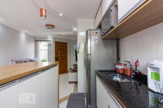 Cozinha de casa de condomínio para alugar com 2 quartos, 79m² em Jaguaribe, Osasco