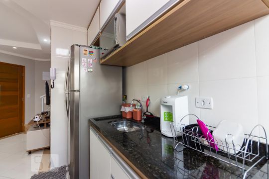 Cozinha de casa de condomínio para alugar com 2 quartos, 79m² em Jaguaribe, Osasco