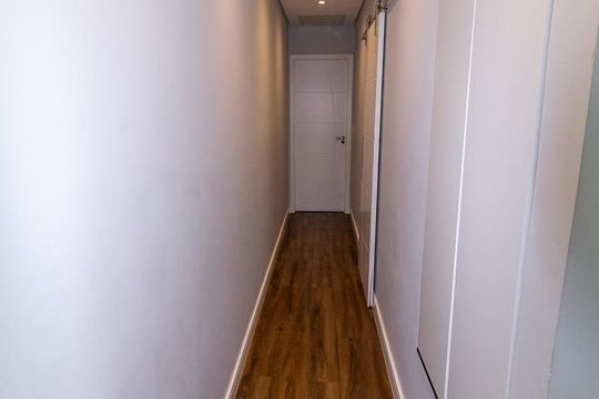 Corredor de casa à venda com 4 quartos, 250m² em Jardim Piqueroby, São Paulo