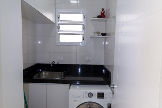 Área de Serviço de casa à venda com 4 quartos, 250m² em Jardim Piqueroby, São Paulo