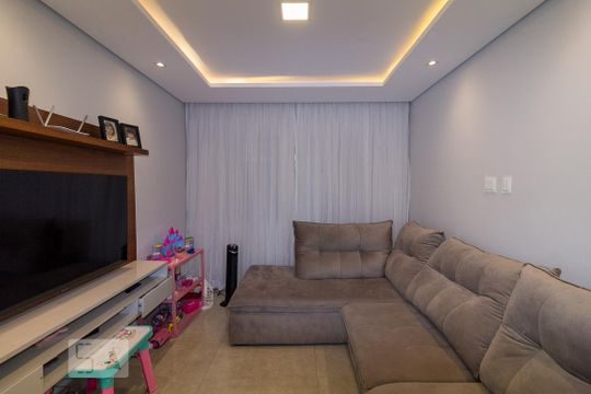 Sala de casa à venda com 4 quartos, 250m² em Jardim Piqueroby, São Paulo