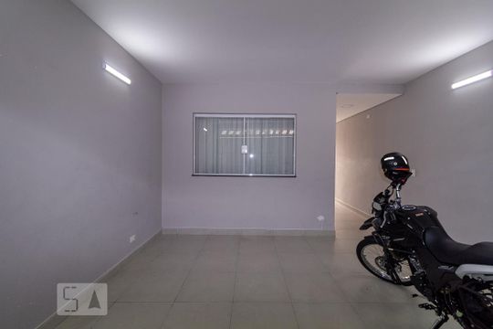 Garagem de casa à venda com 4 quartos, 250m² em Jardim Piqueroby, São Paulo