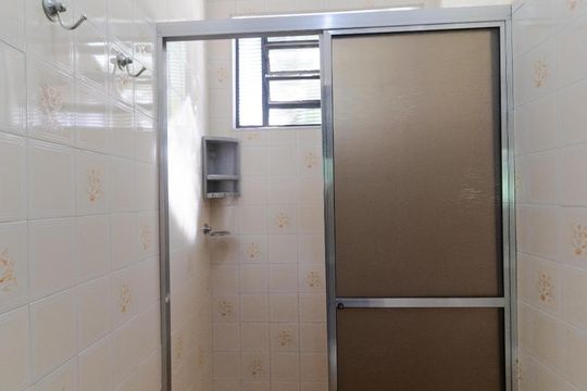 Banheiro de casa para alugar com 2 quartos, 113m² em Jardim Santa Genebra, Campinas