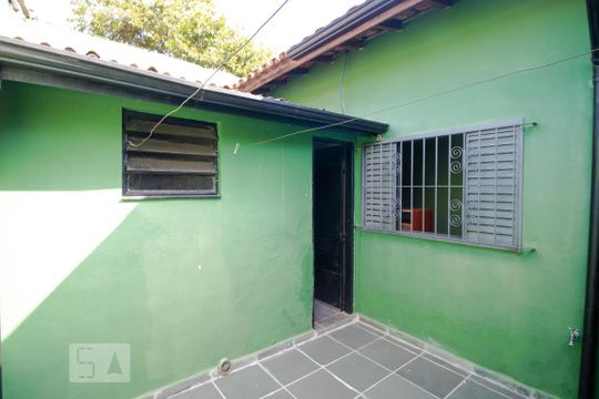 Quintal de casa para alugar com 2 quartos, 113m² em Jardim Santa Genebra, Campinas