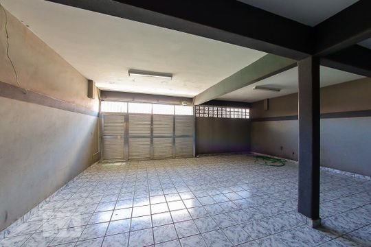 Garagem de casa à venda com 3 quartos, 385m² em Jardim Almeida Prado, Guarulhos