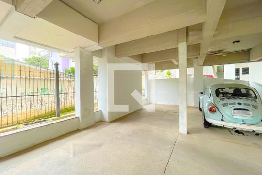 Garagem de apartamento para alugar com 1 quarto, 37m² em Petrópolis, Porto Alegre