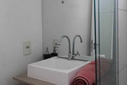 Banheiro de apartamento à venda com 3 quartos, 51m² em Mato Grande, Canoas