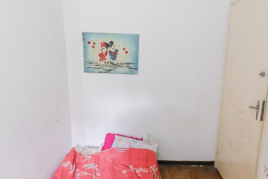 Quarto 2 de casa à venda com 6 quartos, 330m² em Jardim Ester Yolanda, São Paulo