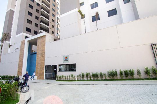 Fachada de apartamento para alugar com 2 quartos, 57m² em Padroeira, Osasco