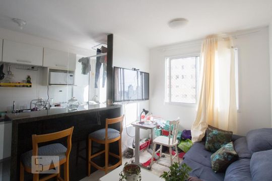 Sala de apartamento para alugar com 2 quartos, 48m² em Jardim Germania, São Paulo