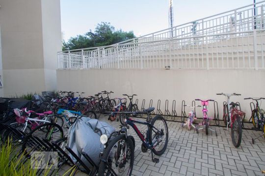 Bicicletário de apartamento para alugar com 2 quartos, 48m² em Jardim Germania, São Paulo