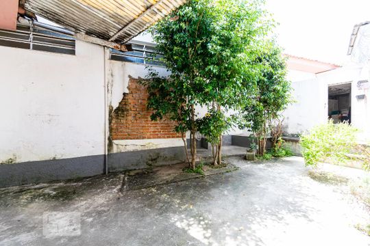 Quintal de casa à venda com 3 quartos, 250m² em Jabaquara, São Paulo