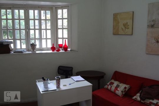 Casa à venda com 3 quartos, 350m² em Jardim das Bandeiras, São Paulo