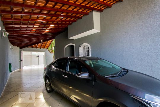 Garagem de casa à venda com 3 quartos, 258m² em Parque Erasmo Assunção, Santo André