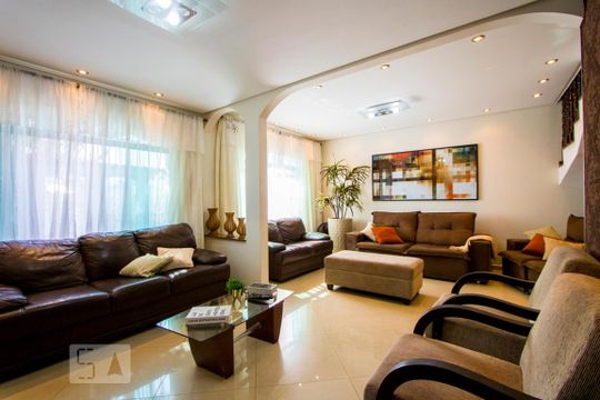 Sala de tv de casa à venda com 3 quartos, 258m² em Parque Erasmo Assunção, Santo André