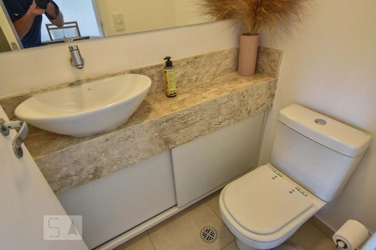 Lavabo de apartamento para alugar com 1 quarto, 50m² em Jardim Aeroporto, São Paulo