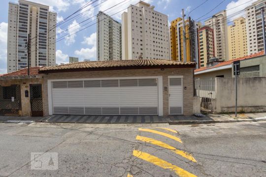 Fachada de casa à venda com 4 quartos, 395m² em Chora Menino, São Paulo