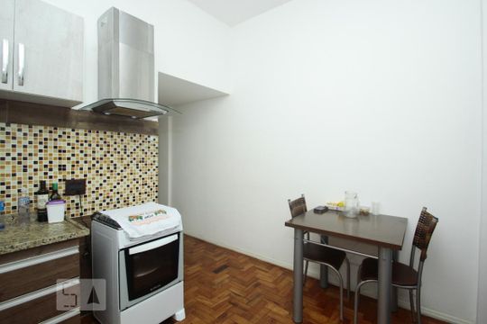 Sala/Cozinha de apartamento à venda com 2 quartos, 45m² em Centro, Rio de Janeiro