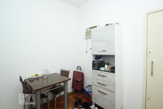 Sala/Cozinha de apartamento à venda com 2 quartos, 45m² em Centro, Rio de Janeiro
