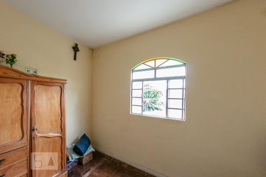 Quarto 2 de casa à venda com 4 quartos, 425m² em Glória, Belo Horizonte