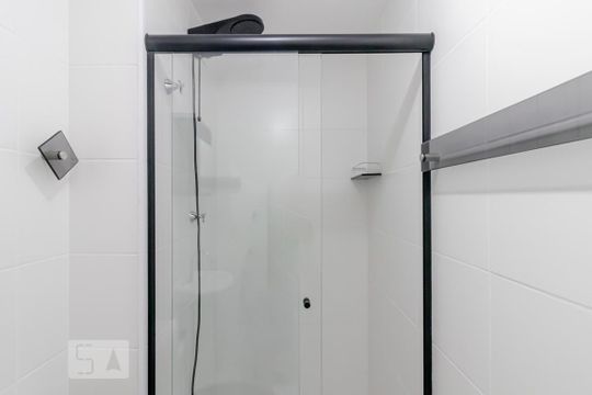 Banheiro de apartamento à venda com 1 quarto, 29m² em Jardim da Glória, São Paulo