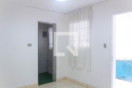 Sala de casa para alugar com 1 quarto, 27m² em Jardim Nosso Lar, São Paulo