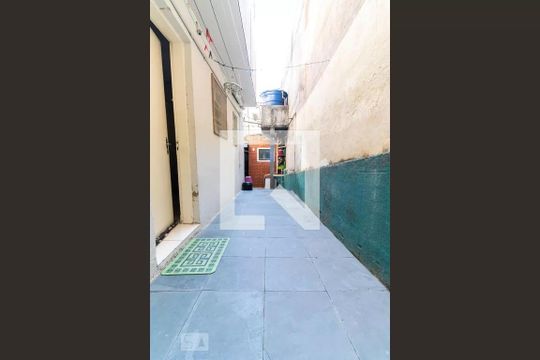 Corredor de casa para alugar com 1 quarto, 27m² em Jardim Nosso Lar, São Paulo