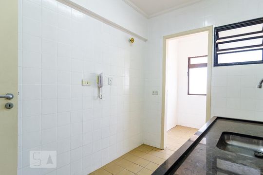 Cozinha de apartamento à venda com 3 quartos, 125m² em Vila Fachini, São Paulo
