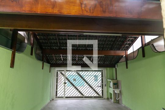 Vista de casa à venda com 3 quartos, 175m² em Jardim Sao Judas Tadeu, Guarulhos