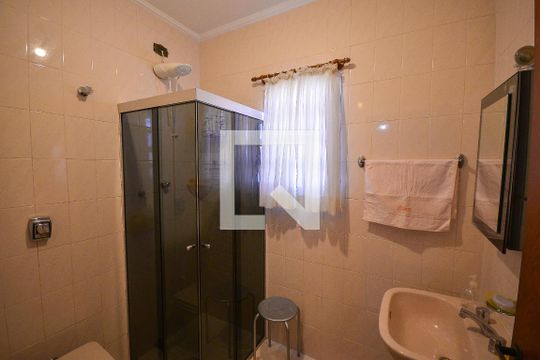 Banheiro Social de casa à venda com 3 quartos, 198m² em Vila Nair, São Paulo