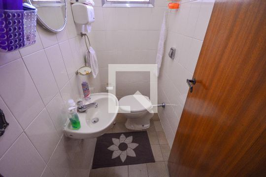 Lavabo de casa à venda com 3 quartos, 198m² em Vila Nair, São Paulo