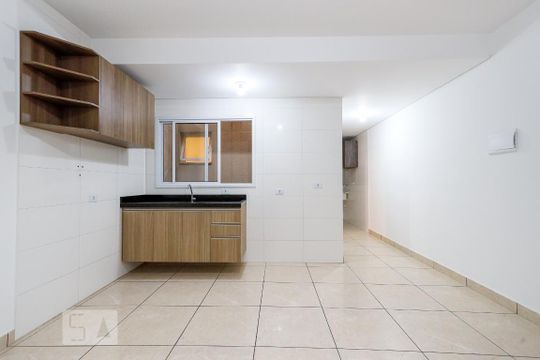 Sala e Cozinha de casa de condomínio para alugar com 1 quarto, 38m² em Vila Nova Mazzei, São Paulo