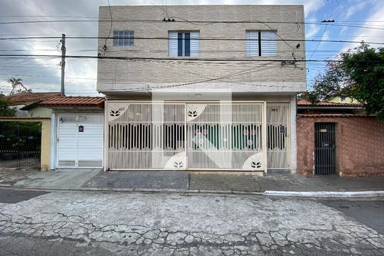 Fachada de casa para alugar com 3 quartos, 120m² em Vila Nilo, São Paulo